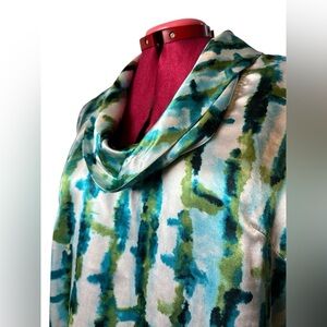 Jones wear stretch satin sleeveless cowl neckline pullover blouse.